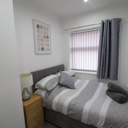 Cosy Two Bedroom First Floor Apartment Birmingham Zewnętrze zdjęcie