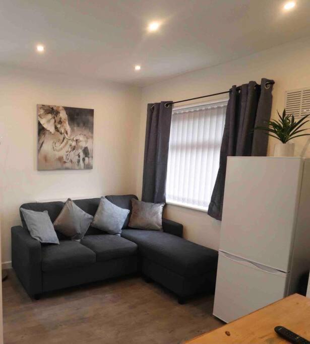 Cosy Two Bedroom First Floor Apartment Birmingham Zewnętrze zdjęcie